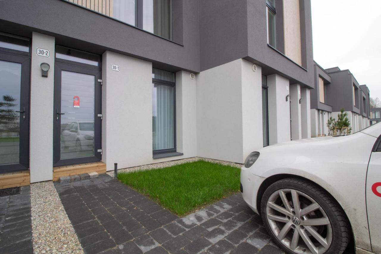 Season Surprise Apartment, By Cohost Appartement Palanga
