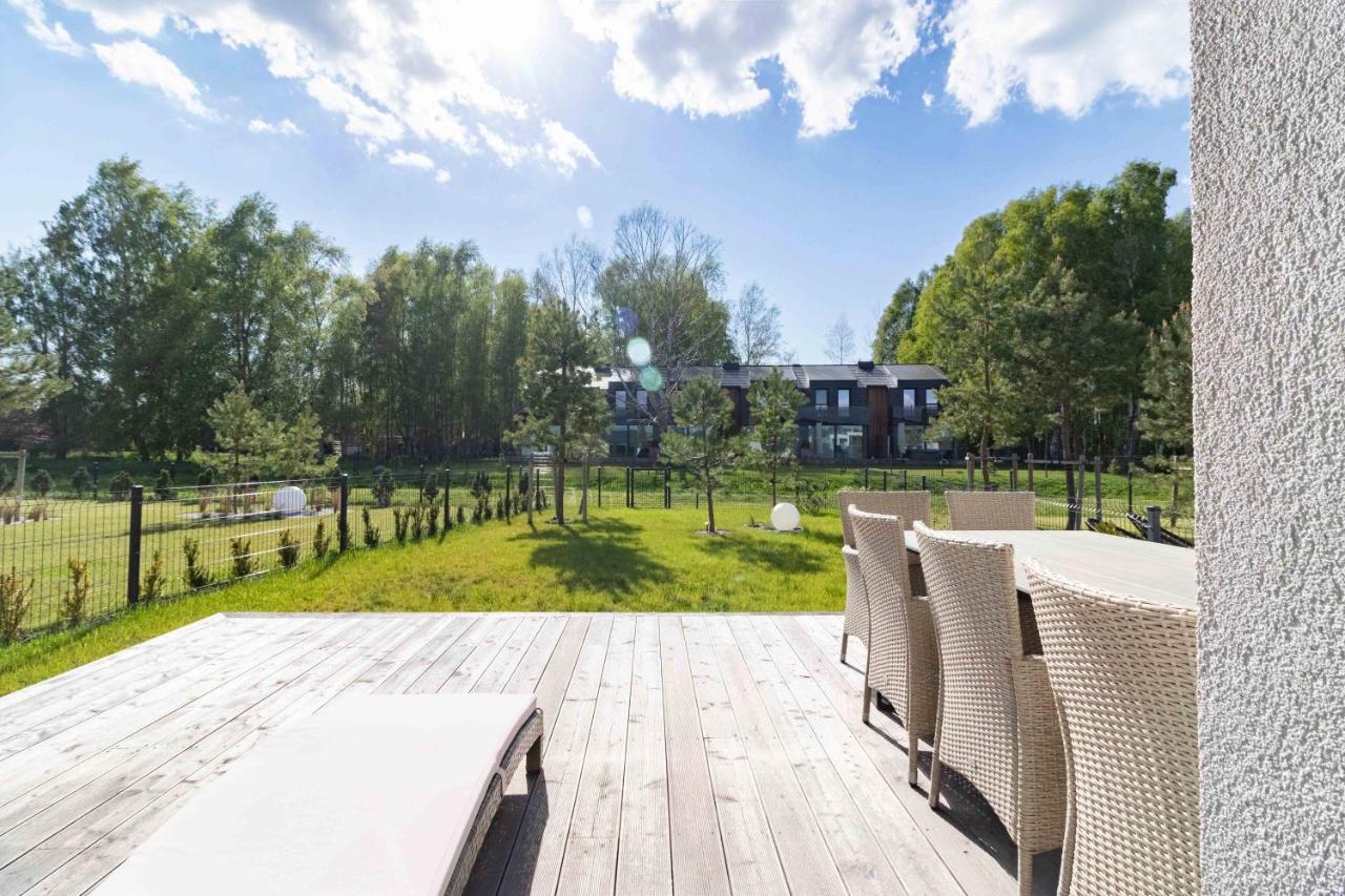 Season Surprise Apartment, By Cohost * Palanga